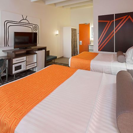 ฮาวเวิร์ด จอห์นสัน โฮเต็ล บาย วินด์แฮม ทอมส์ ริเวอร์ Hotel ทอมส์ริเวอร์ ภายนอก รูปภาพ