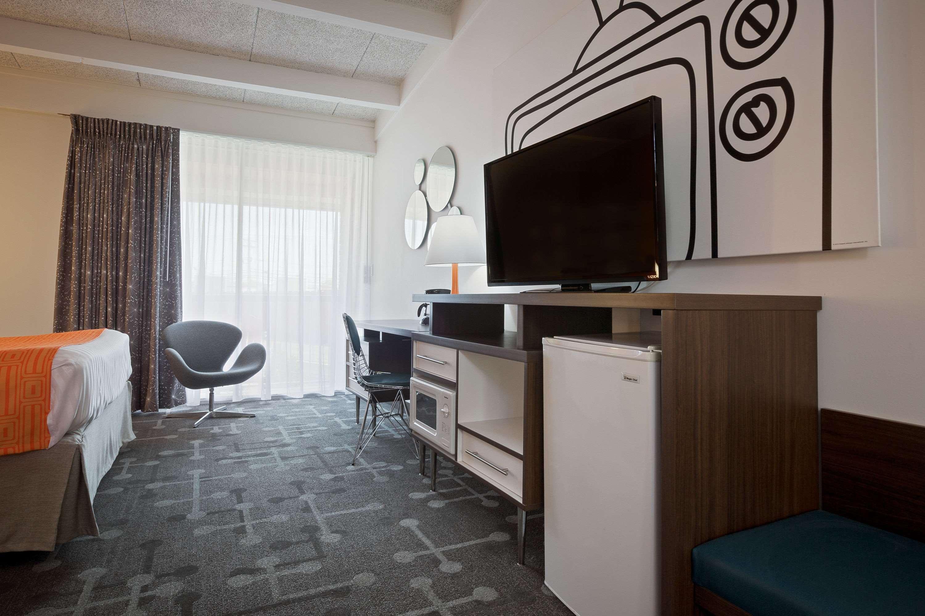 ฮาวเวิร์ด จอห์นสัน โฮเต็ล บาย วินด์แฮม ทอมส์ ริเวอร์ Hotel ทอมส์ริเวอร์ ภายนอก รูปภาพ